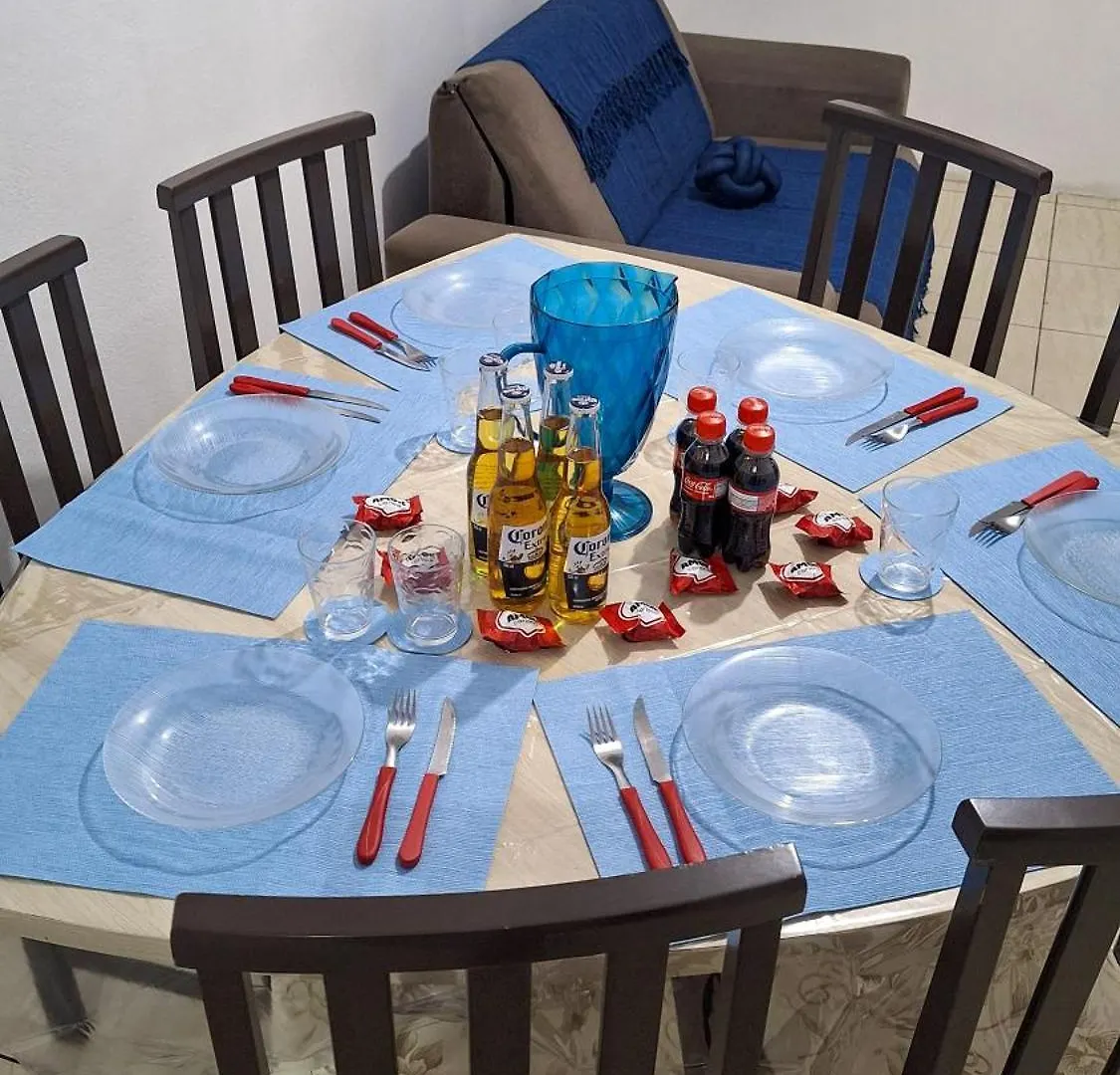 Casa Em Bombinhas Para Ate 8 Pessoas E Aceita Pets!